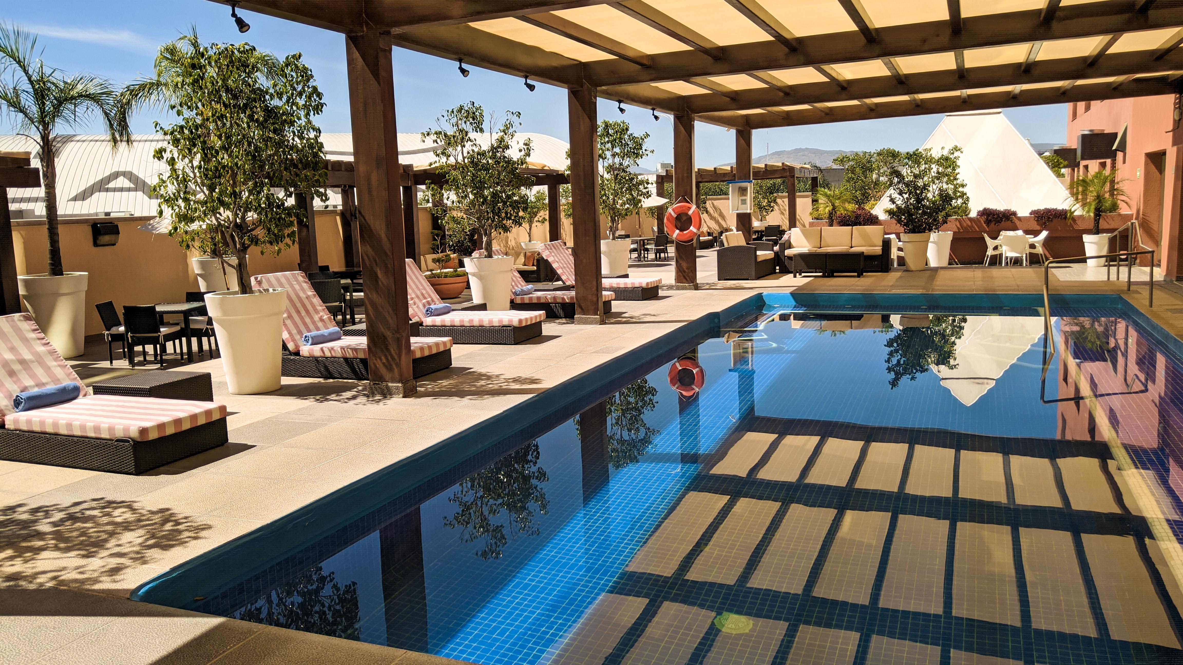 Hotel Barcelo Guadalajara Exterior foto Rooftop pool at the Four Seasons Hotel, Cairo